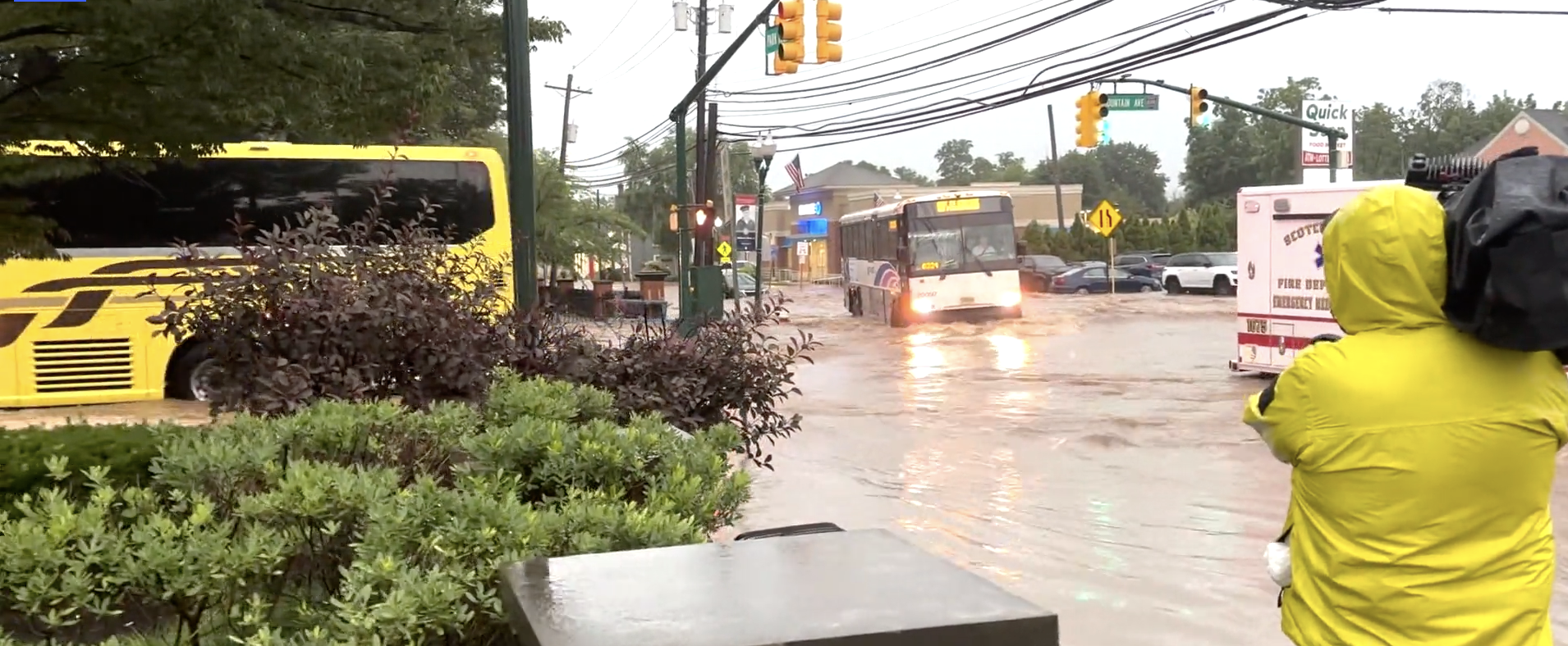 Extreme flooding triggers emergency in NY and NJ
